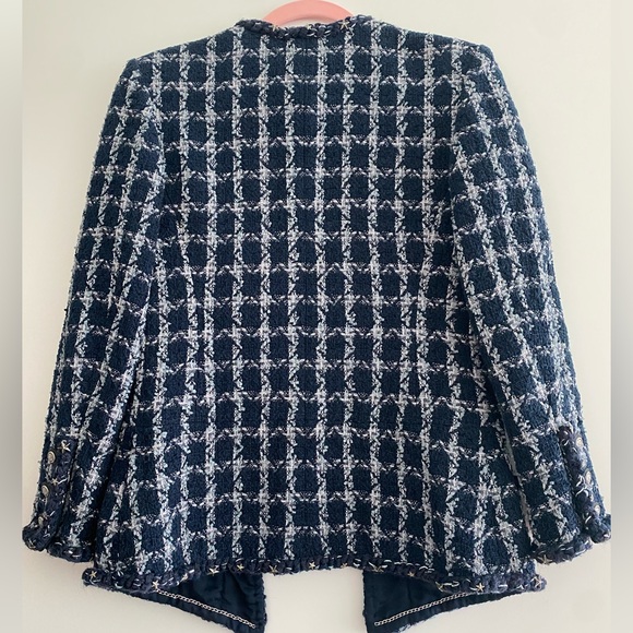 Chanel jacket - Picture 2 of 12